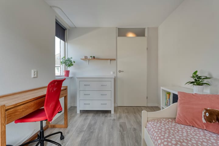 Foto 43 van Van Laarstraat 6