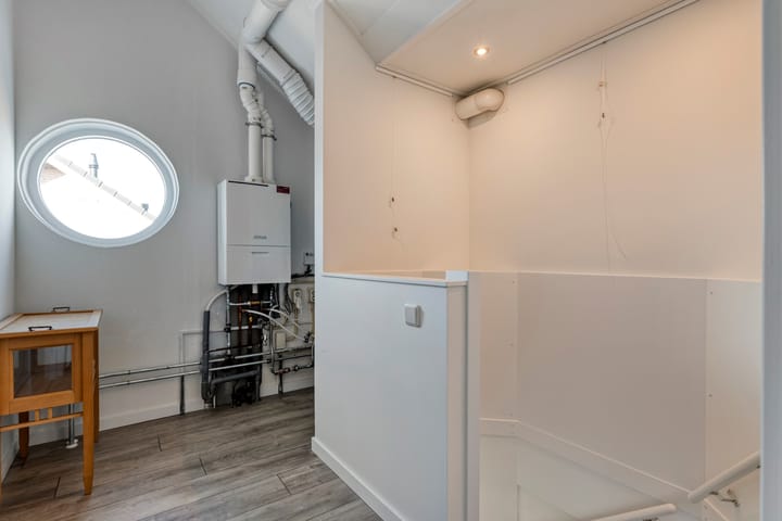 Foto 49 van Van Laarstraat 6