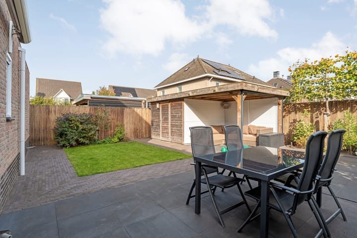 Foto 60 van Van Laarstraat 6