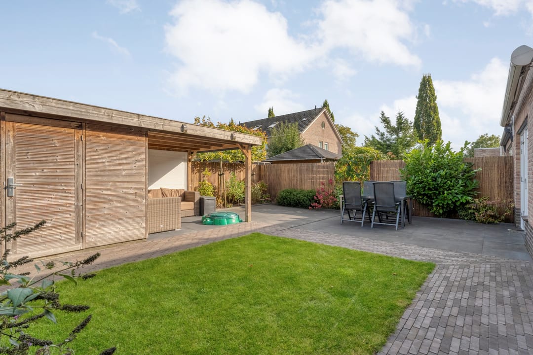 Foto 62 van Van Laarstraat 6