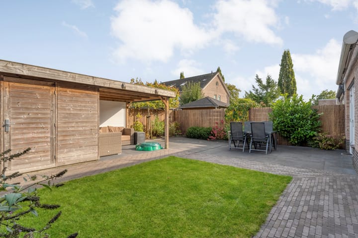 Foto 62 van Van Laarstraat 6