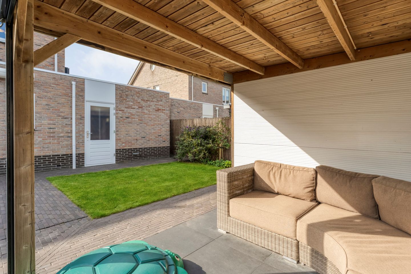 Foto 65 van Van Laarstraat 6