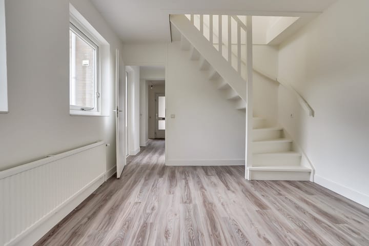 Foto 15 van Baselaarstraat 1