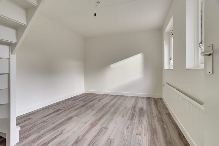 Foto 16 van Baselaarstraat 1