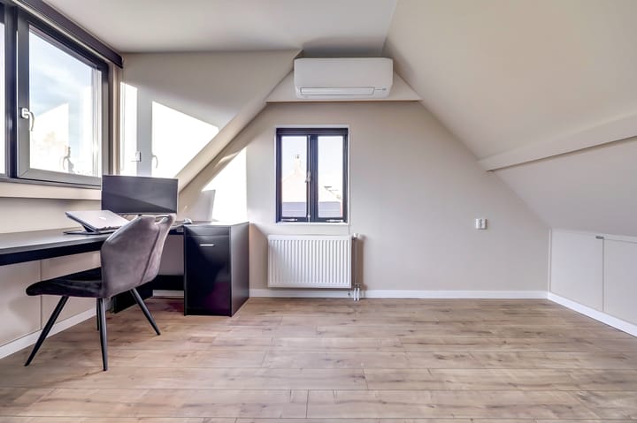 Photo 22 of Wilhelminastraat 11