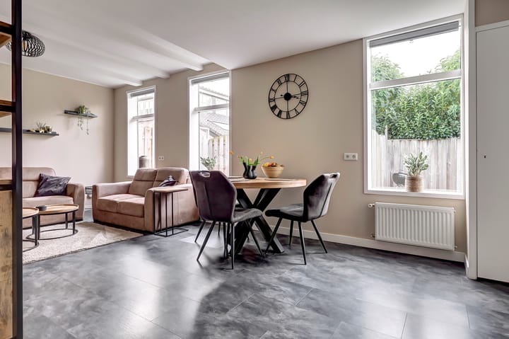 Photo 10 of Wilhelminastraat 11