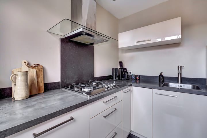 Photo 16 of Wilhelminastraat 11