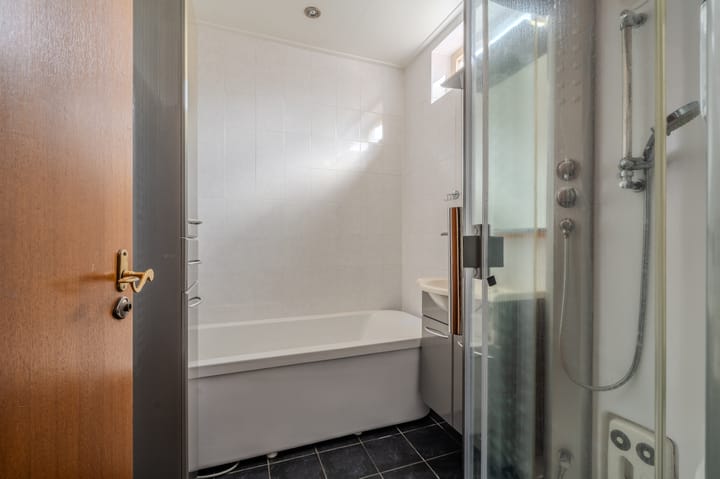 Photo 23 of Hoofdweg 72