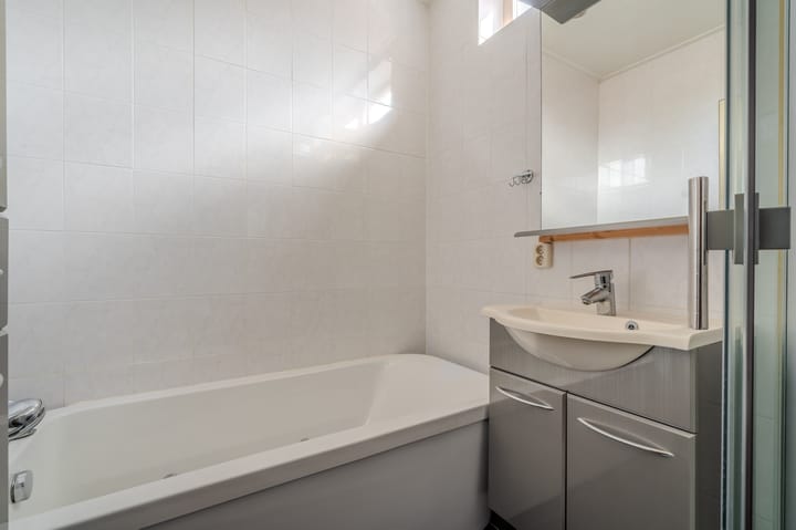 Photo 24 of Hoofdweg 72