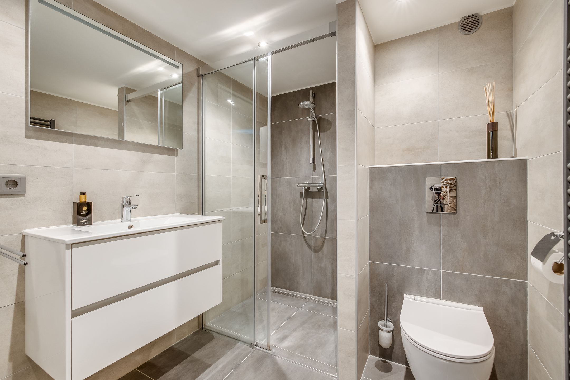 Foto 27 van Albert van Dalsumlaan 237