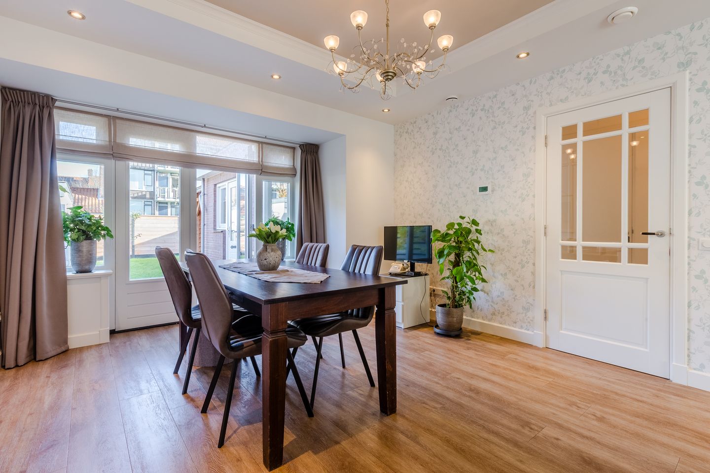 Foto 20 van Baron Sweerts de Landas Wyborghstraat 21