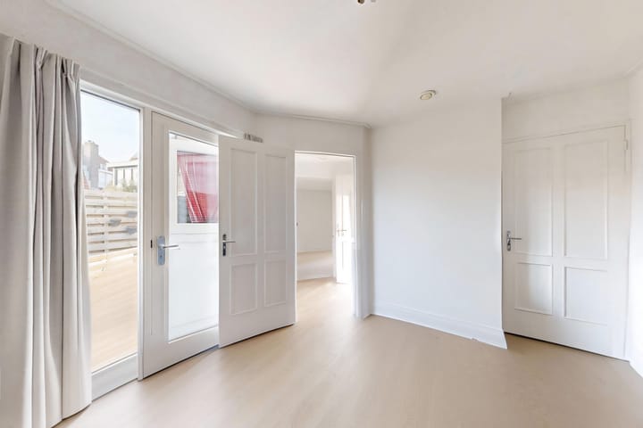 Photo 6 of Mr. Harm Smeengekade 5