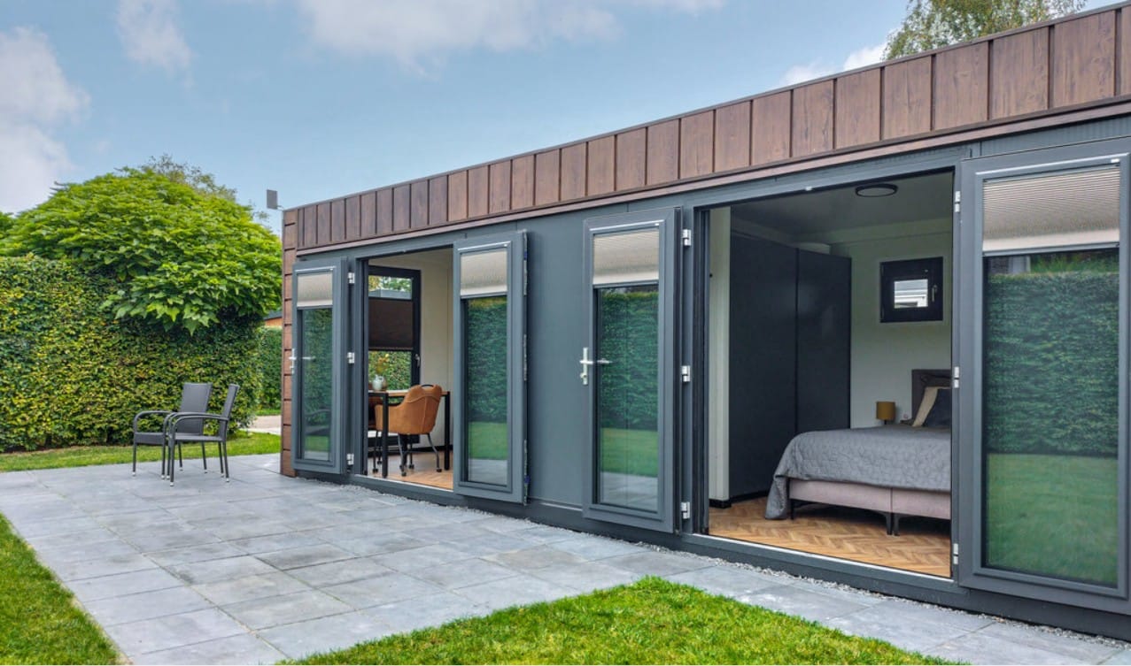 1-bedroom freehold villa in Heinkenszand — photo 2 of 5
