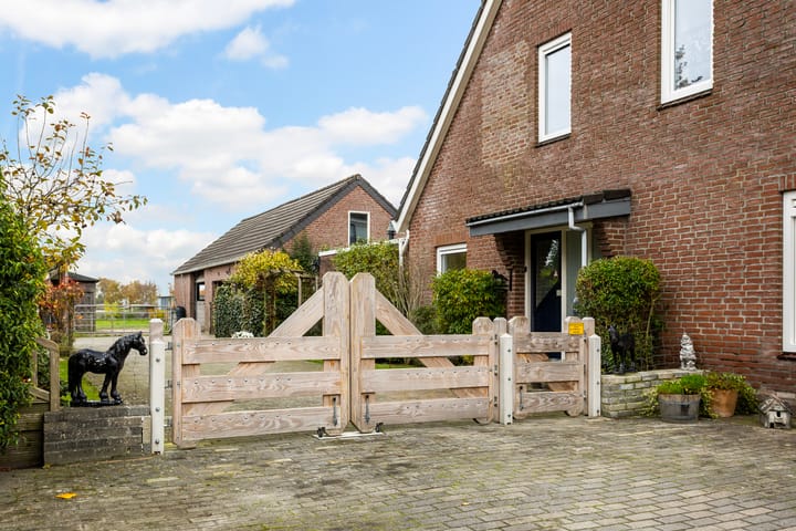 Photo 10 of Eserstraat 23-B