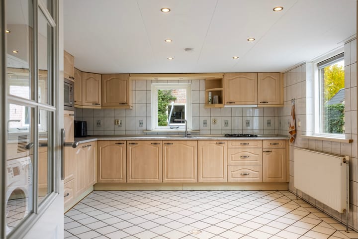 Photo 35 of Eserstraat 23-B