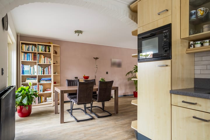 Photo 32 of Eserstraat 23-B