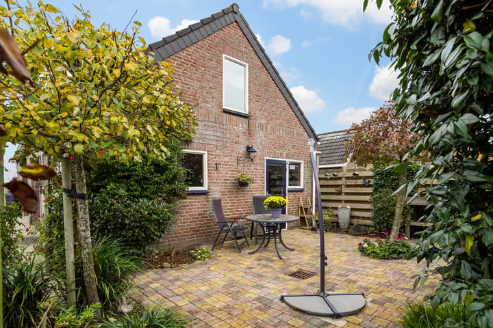 Photo 40 of Eserstraat 23-B