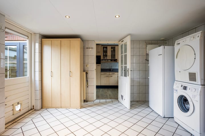 Photo 37 of Eserstraat 23-B