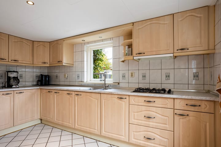 Photo 36 of Eserstraat 23-B