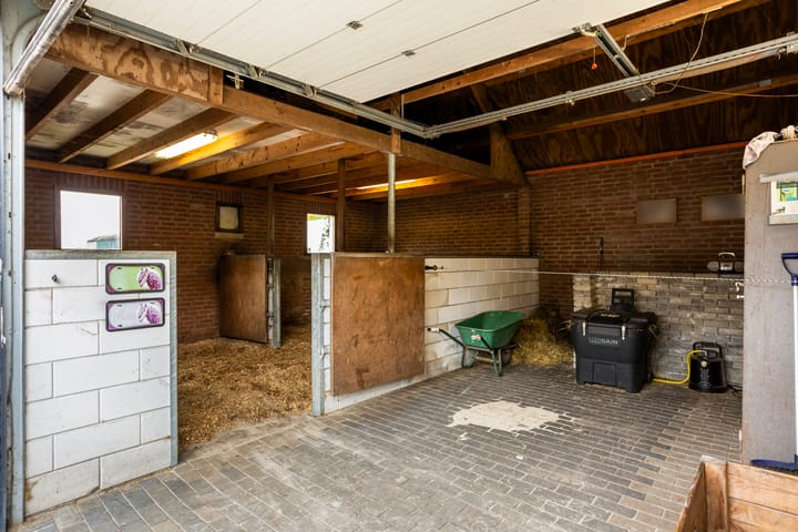 Photo 47 of Eserstraat 23-B