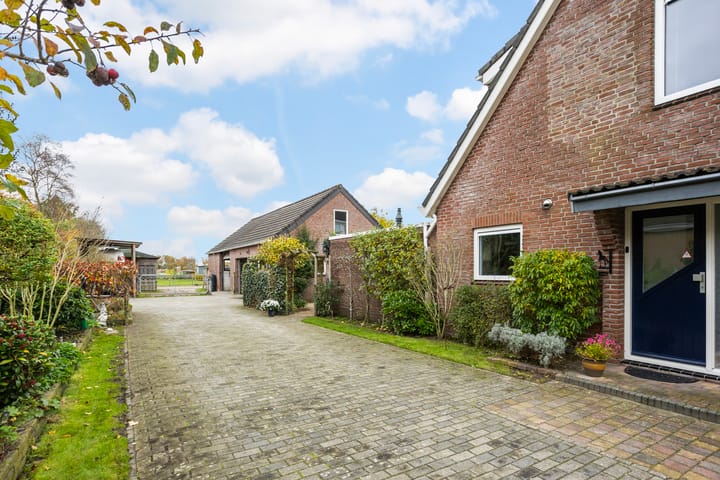 Photo 11 of Eserstraat 23-B