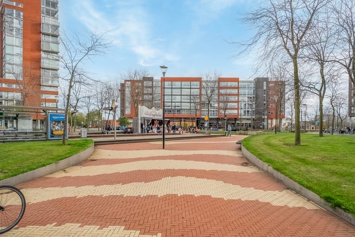 Photo 34 of Reling 145