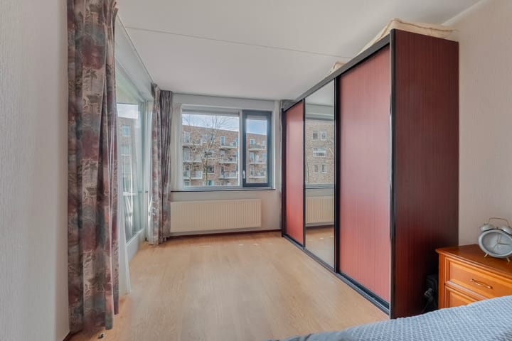 Photo 14 of Reling 145