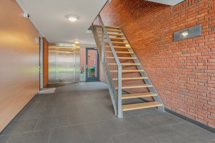 Photo 25 of Reling 145