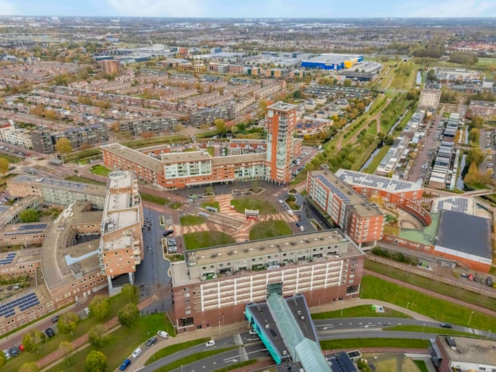 Photo 41 of Reling 145