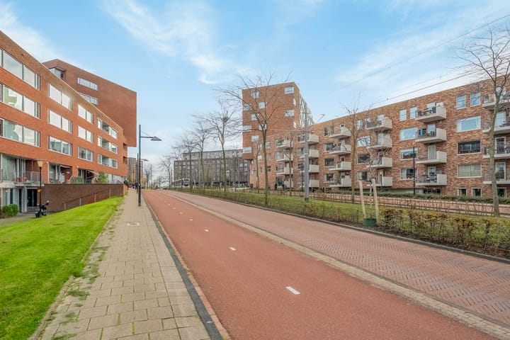 Photo 31 of Reling 145