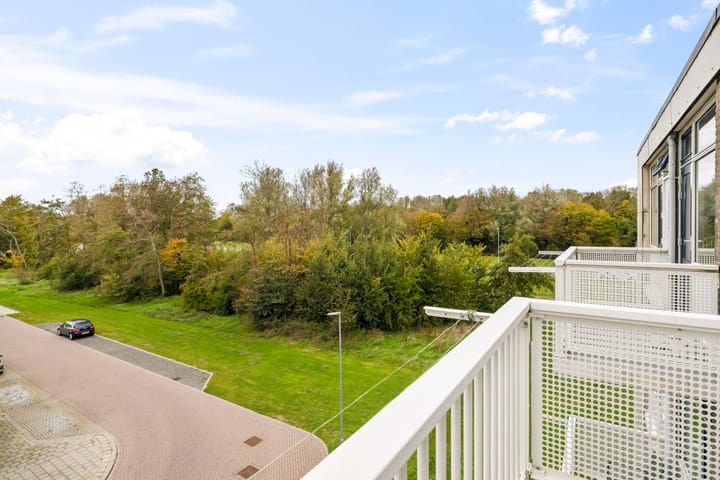 Photo 20 of Willem van Alcmadestraat 73