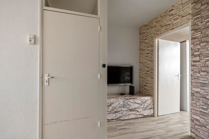 Photo 8 of Willem van Alcmadestraat 73