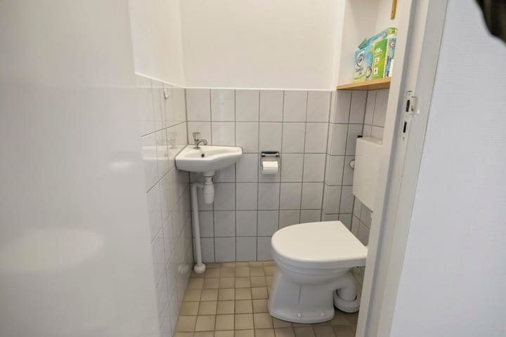 Photo 24 of Willem van Alcmadestraat 73