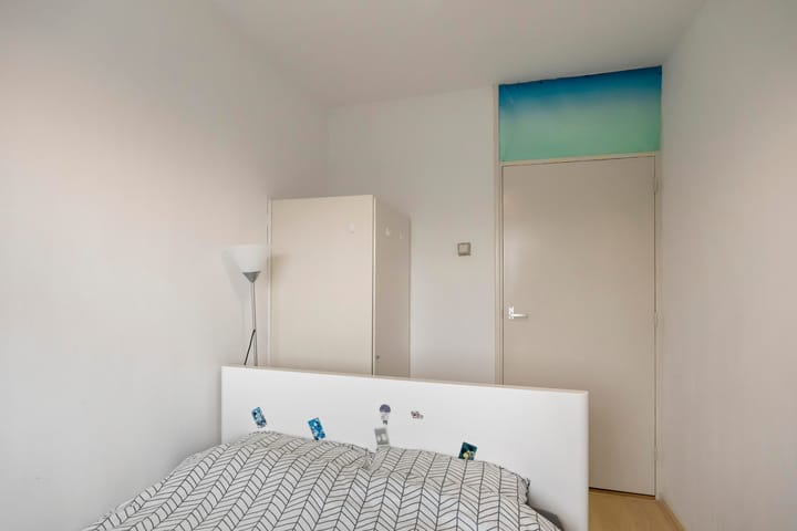 Photo 23 of Willem van Alcmadestraat 73