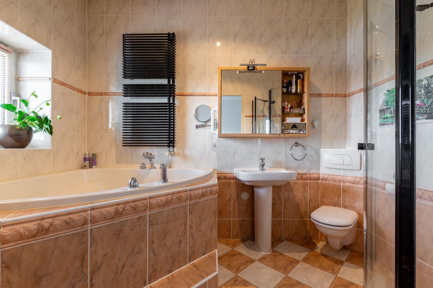 Photo 25 of Lemmerstraat 169