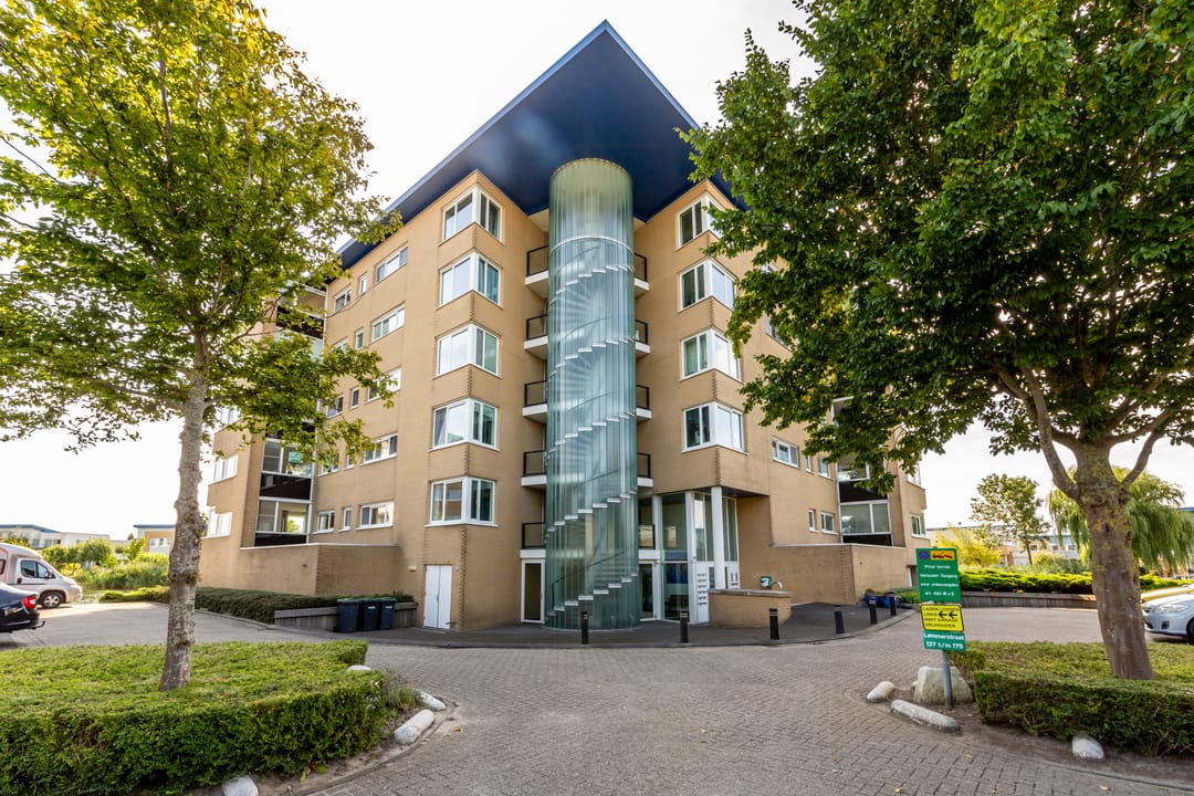 Photo 38 of Lemmerstraat 169