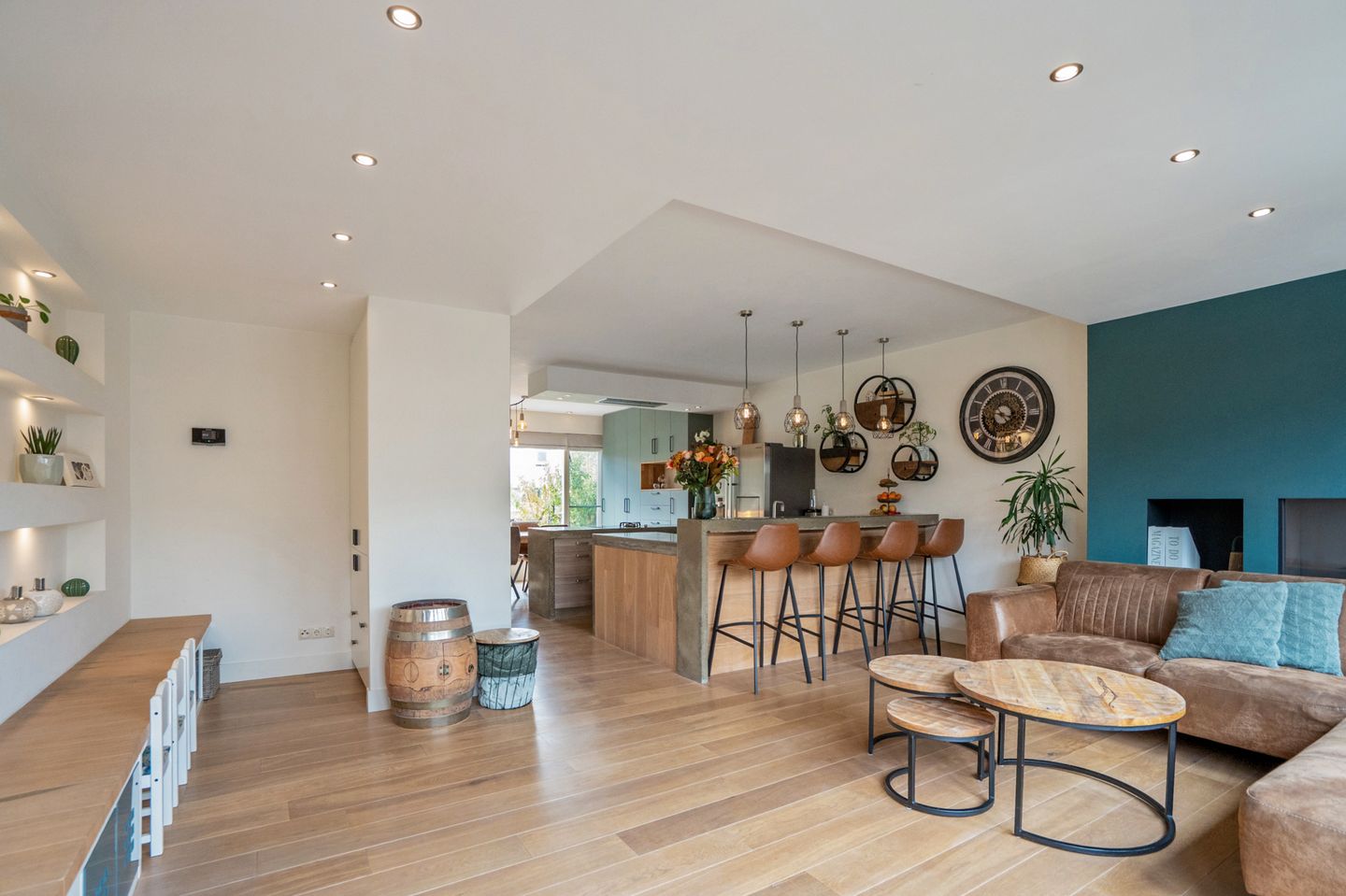 Photo 10 of Sytwinde 100