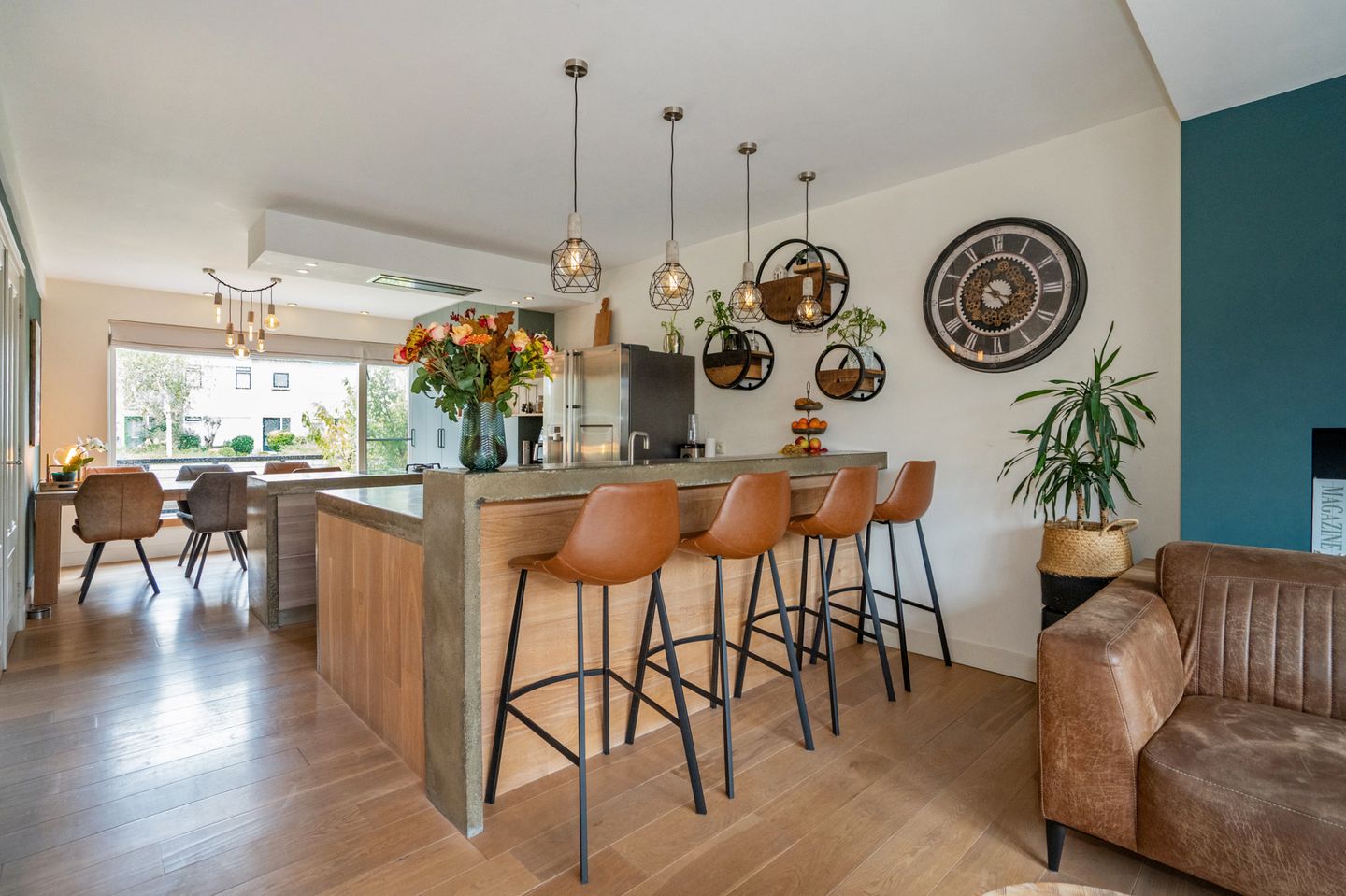 Photo 14 of Sytwinde 100