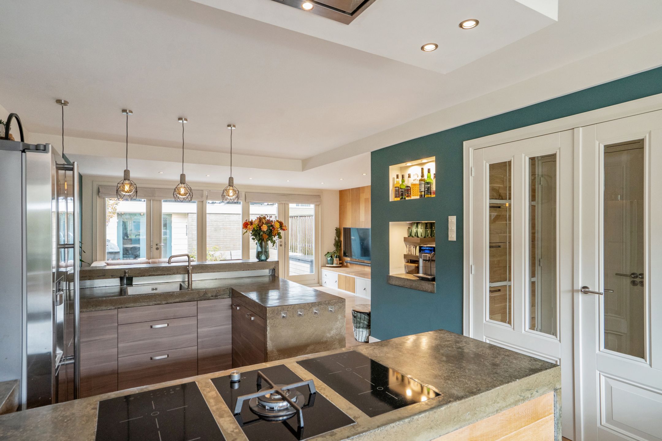 Photo 18 of Sytwinde 100