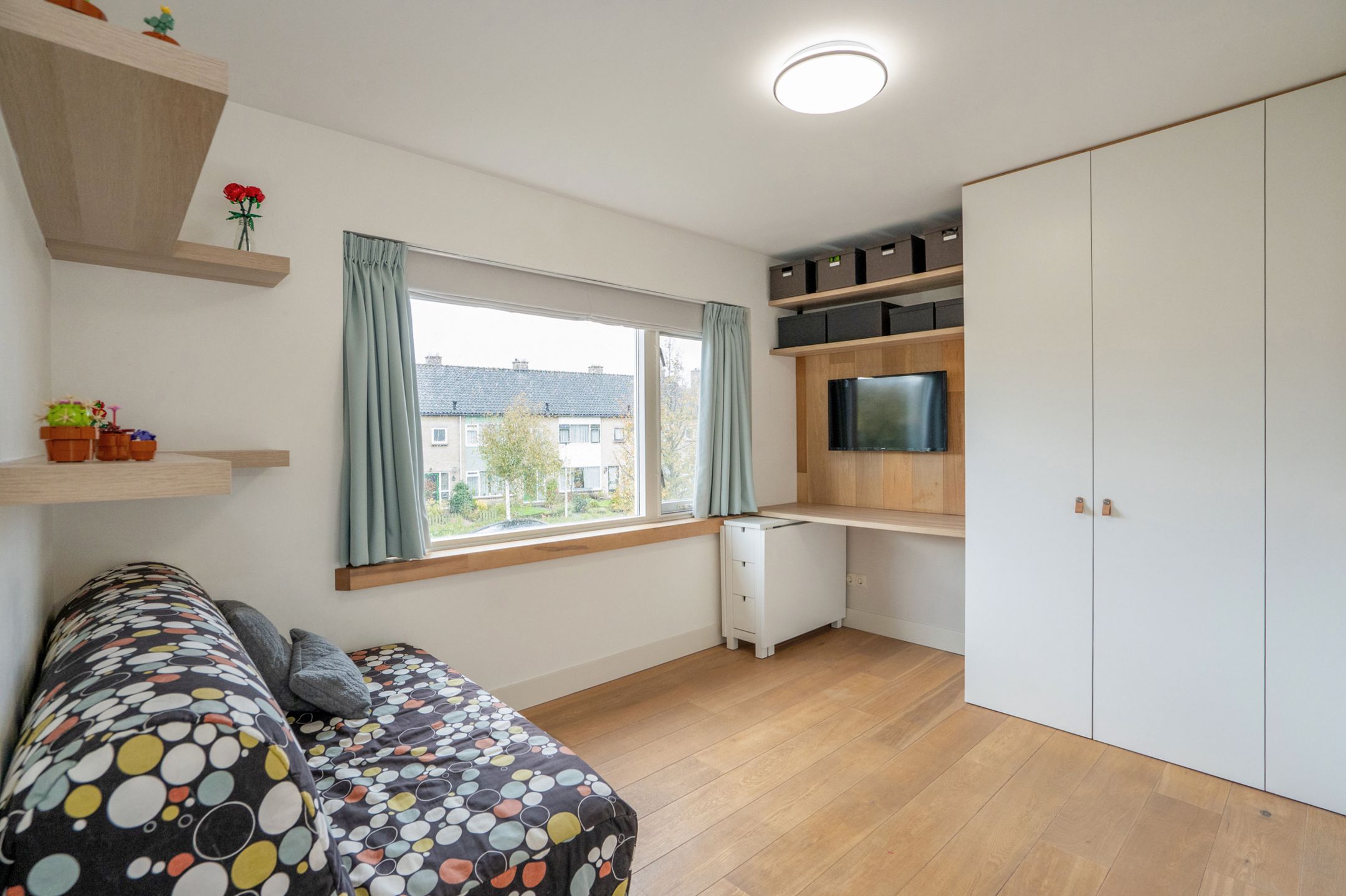 Photo 33 of Sytwinde 100