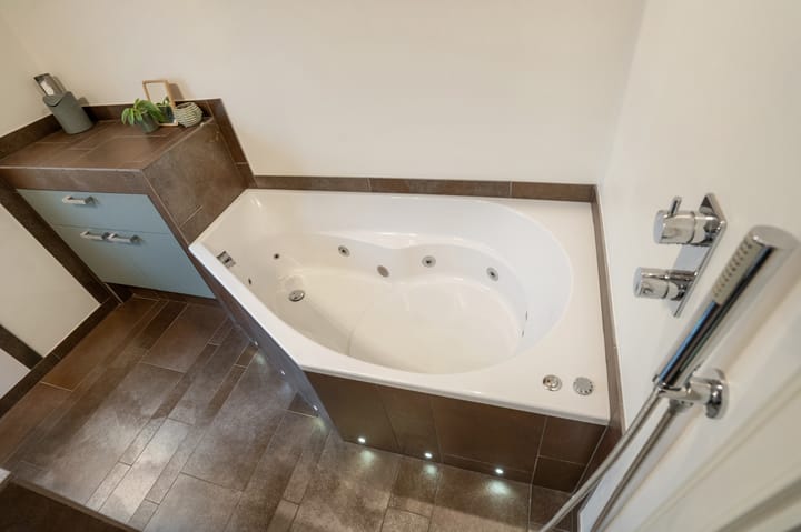 Photo 36 of Sytwinde 100