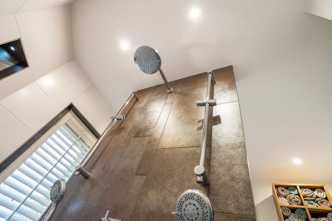 Photo 38 of Sytwinde 100