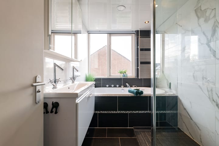 Photo 5 of Beeloostraat 12