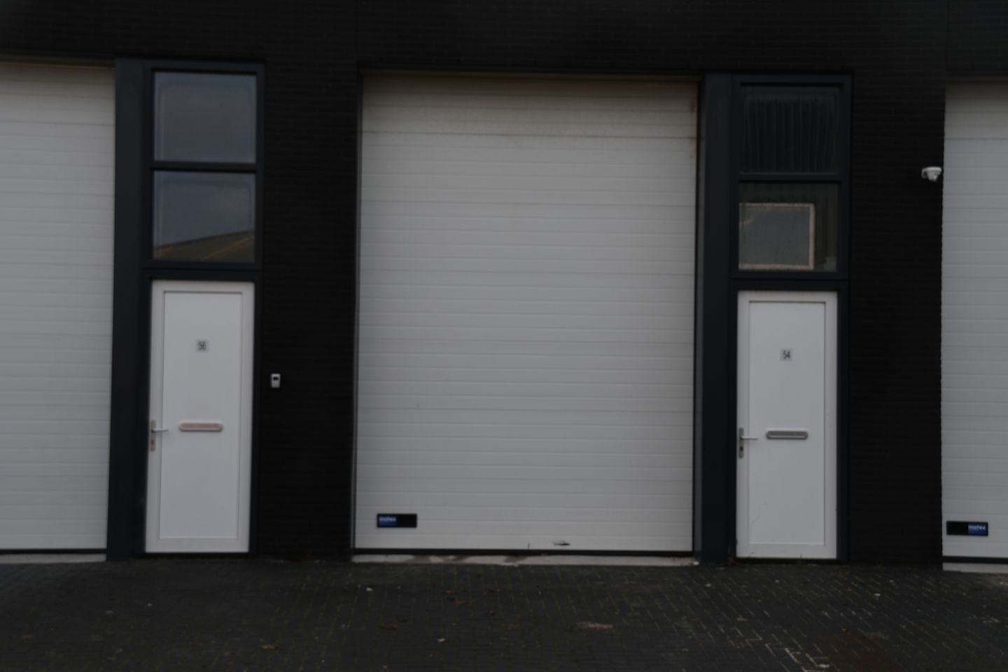 View photo 2 of Deutzstraat 54