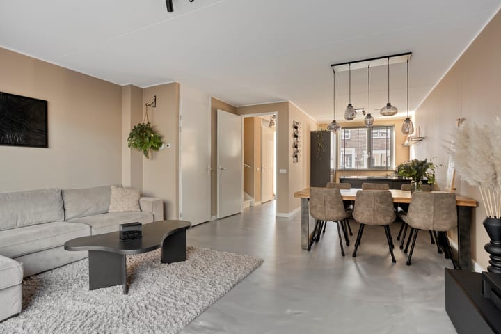 Photo 7 of Pieter de Hoochstraat 9