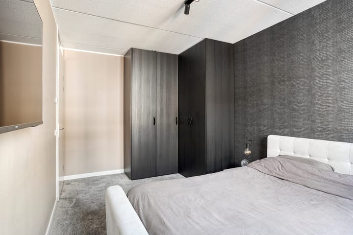 Photo 16 of Pieter de Hoochstraat 9