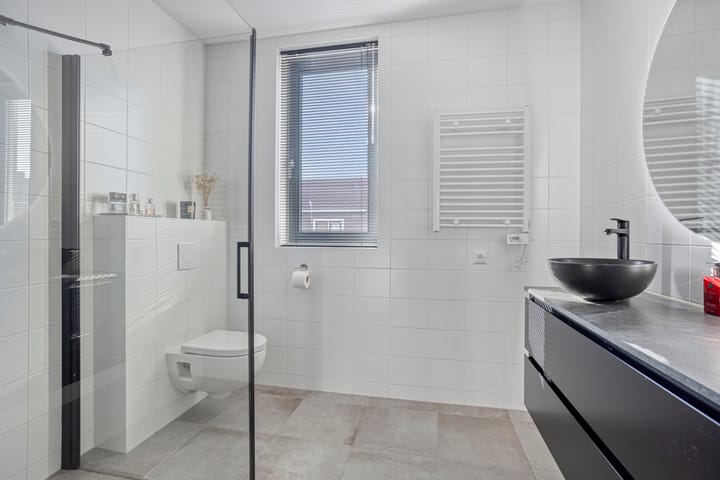 Photo 20 of Pieter de Hoochstraat 9