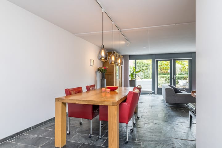 Photo 7 of Burg. van Rooystraat 41