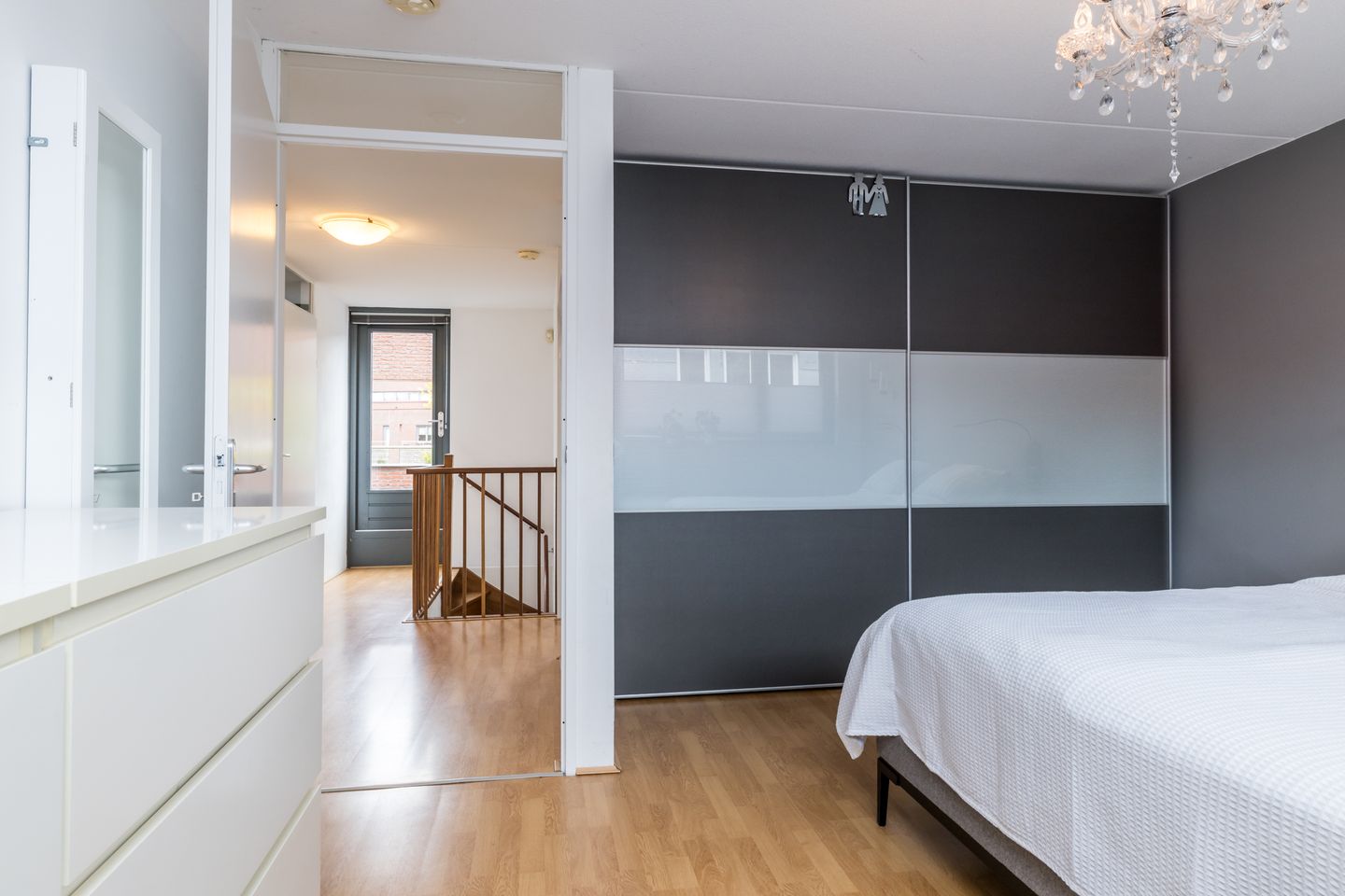 Photo 25 of Burg. van Rooystraat 41