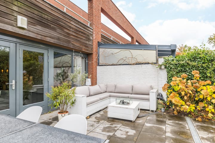 Photo 41 of Burg. van Rooystraat 41